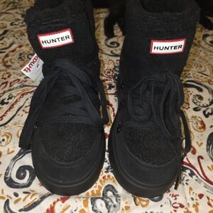 Hunter Black Lace-Up Winter Boots